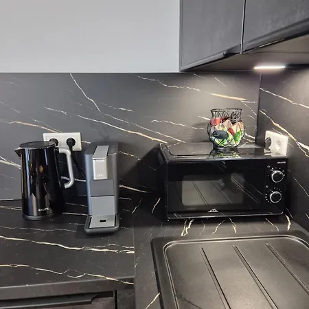 Luxsuite Still Und Komfort 1 Balkon Grill Tv-75 Zoll דירה *