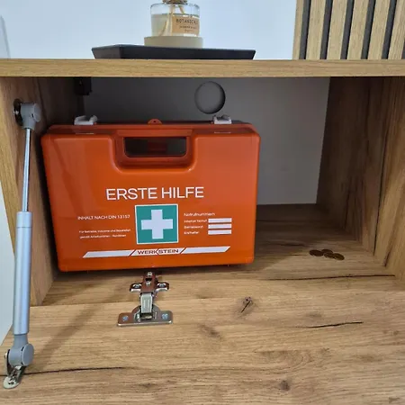 Luxsuite Still Und Komfort 1 Balkon Grill Tv-75 Zoll * דינסלאקן