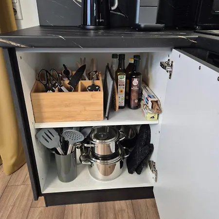 Luxsuite Still Und Komfort 1 Balkon Grill Tv-75 Zoll *