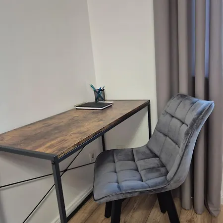 Luxsuite Still Und Komfort 1 Balkon Grill Tv-75 Zoll דינסלאקן