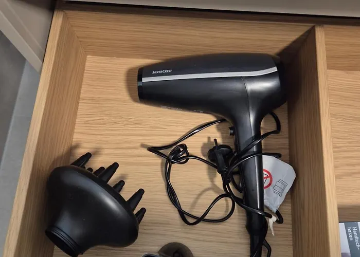 Luxsuite Still Und Komfort 1 Balkon Grill Tv-75 Zoll * דינסלאקן