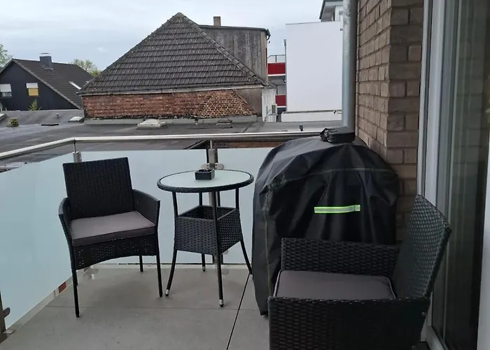 Luxsuite Still Und Komfort 1 Balkon Grill Tv-75 Zoll דירה